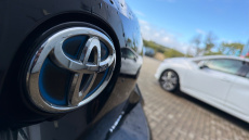 Toyota Corolla 1.8 VVT-i Hybrid Icon Tech 5dr CVT Hybrid Hatchback